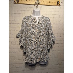 Vince Camuto gray snakeskin print lightweight blouse. Size large.